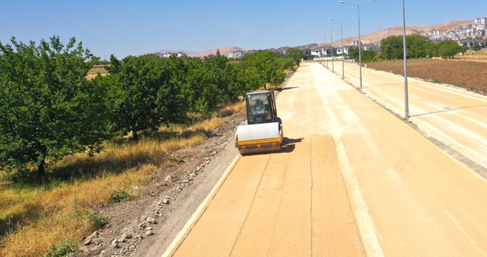 Elazığ Belediyesi yeni bağlantı yolları açmaya devam ediyor