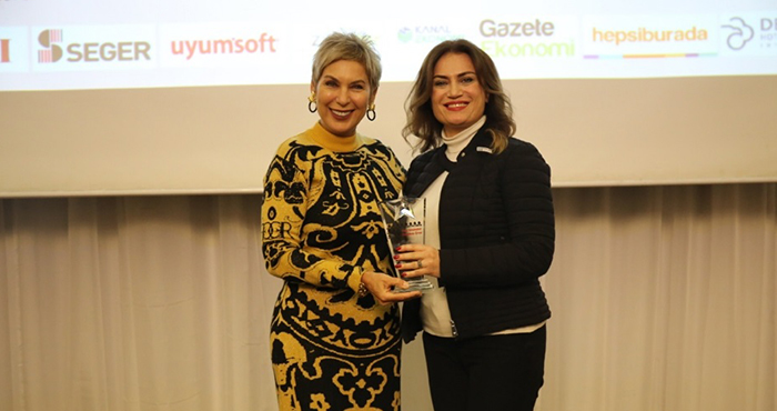 Oya Sertdemir Düşmez’e 'Anadolu'ya Değer Katan Kadın Girişimci Ödülü'