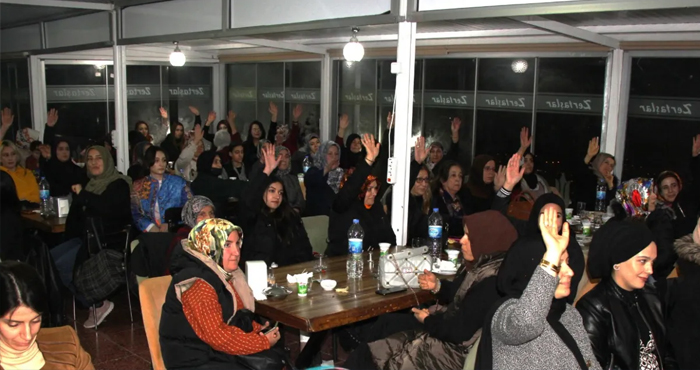Kadın Seçmenlerden MHP'ye Destek: 'Biz de Varız' Dediler