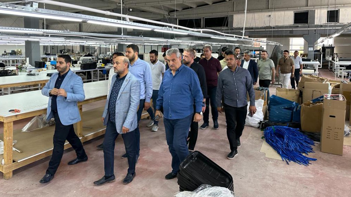 Başkan Gürkan, OSB'deki Üreticilere Ziyaretlerini Sürdürüyor