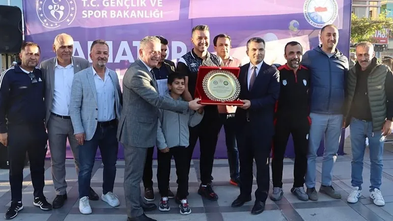 Mehmet Şimşek’ten Amatör Spor Haftası