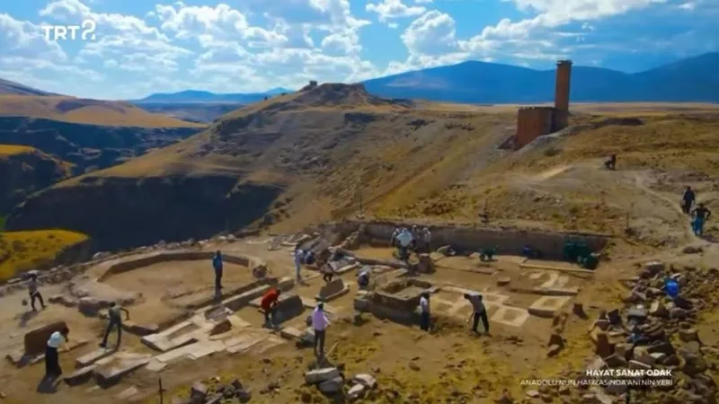 Anadolu’nun hafızasında Ani’nin yeri: İlk Türk-İslam mezarlığı gün yüzüne çıkıyor