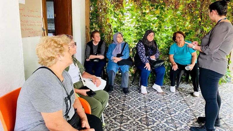 Kıdemli Kent sakinlerine sağlık eli