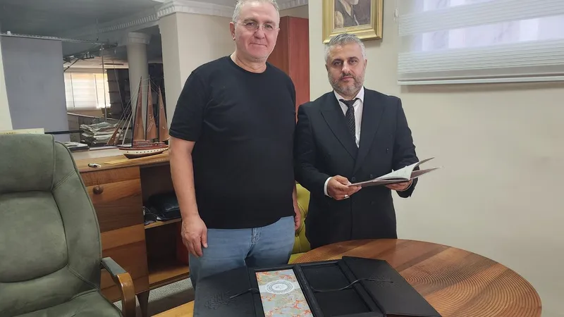 İsmail Karakaş’a tarihî emanet: Kudüs’ün Osmanlı Tapusu hediye edildi