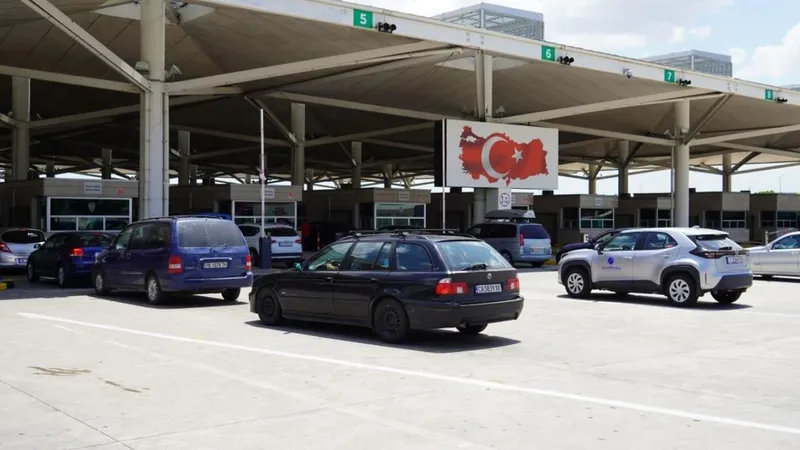 Yabancı plakalı araçlara yeni ceza düzeni: Ödeme yapılmadan çıkış yok!