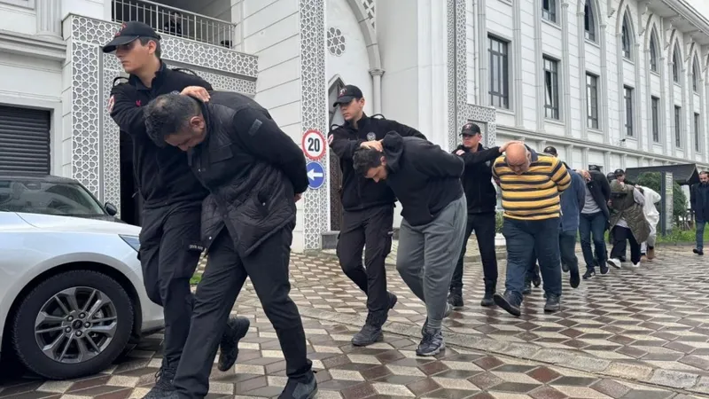 Kocaeli’deki fabrika yangınına ilişkin 11 şüpheli adliyeye sevk edildi