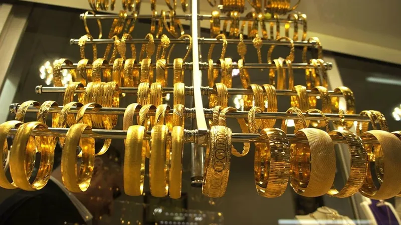 Altın güne düşüşle başladı: Gram 5 bin 581 lira