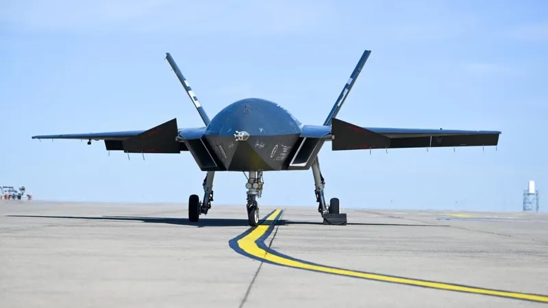 KIZILELMA’dan tarihi başarı: Simüle atışta F-16’ya tam isabet