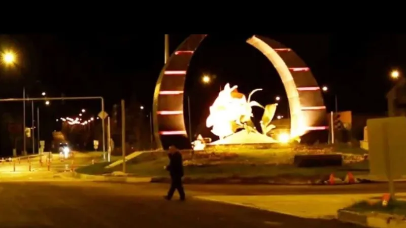 SDÜ–çünür çevre yolu karanlığa mahkûm: Aydınlatma eksikliği tehlike saçıyor