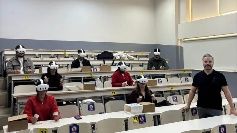 ADÜ’de öğretmen adayları sanal gerçeklikle öğreniyor