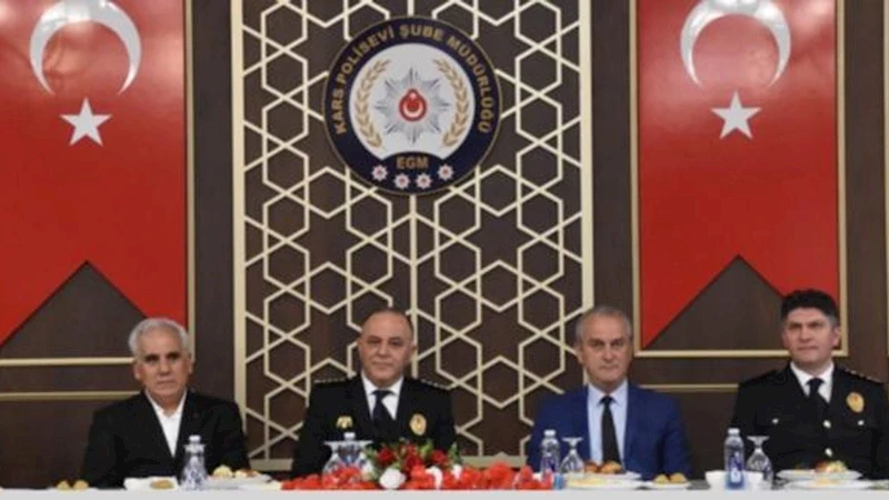 Kars Emniyet Müdürü Saka, emekli emniyet mensuplarıyla bir araya geldi