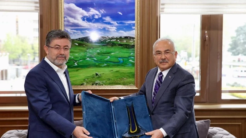 Bakan Yumaklı’dan Ordu Büyükşehir’e ziyaret