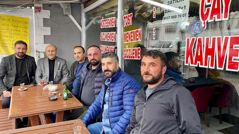 Kars’ta Nisan Yağmuru Üşüttü, Çay Keyfi Isıttı