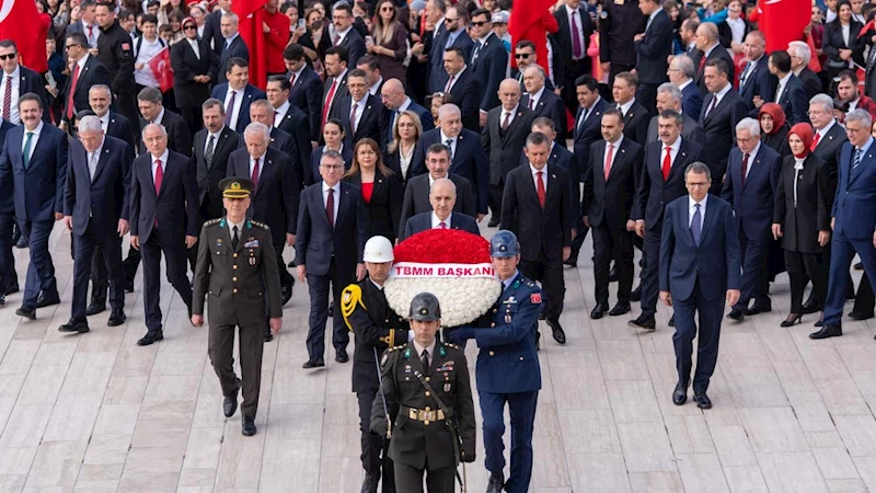 Bugün 23 Nisan: Devlet erkanı Anıtkabir