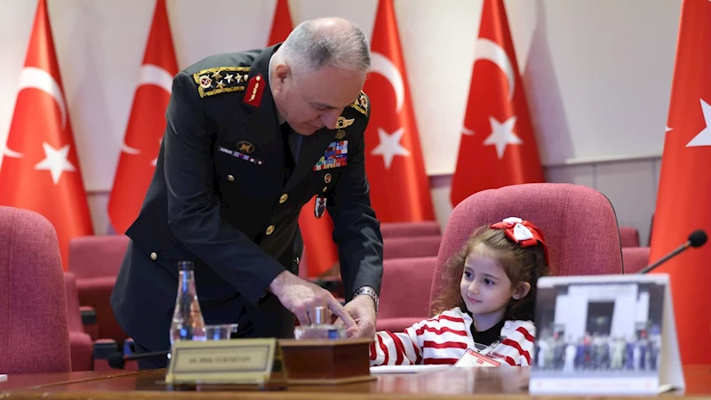 Milli Savunma Bakanlığı: Sadece büyük bir lider, geleceği küçük kalplere emanet eder