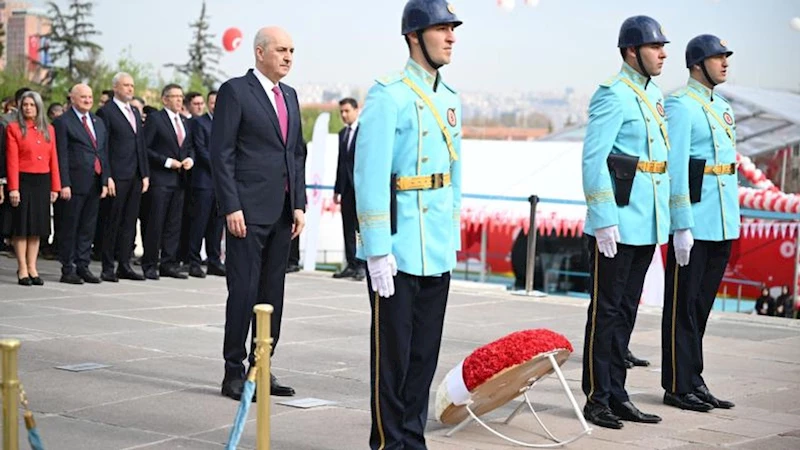 23 Nisan kutlamaları kapsamında TBMM Başkanı Kurtulmuş Atatürk Anıtı