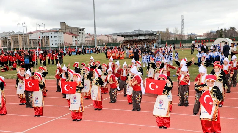 23 Nisan Ulusal Egemenlik ve Çocuk Bayramı Kars
