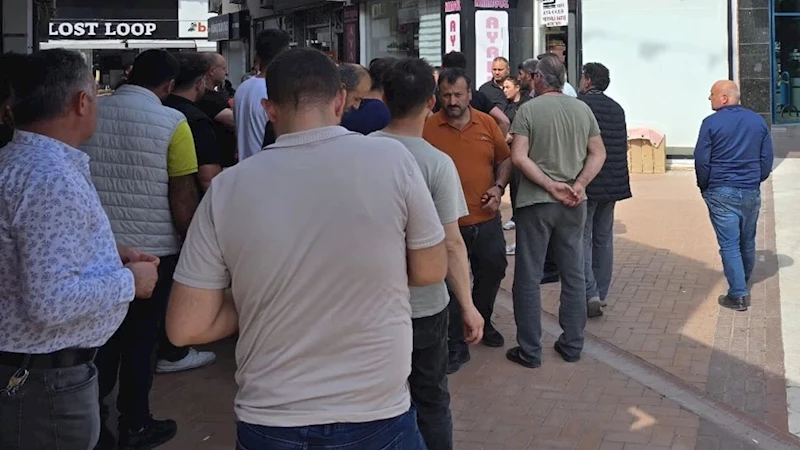 Antalya Kumluca’da pazarcılardan yine protesto!