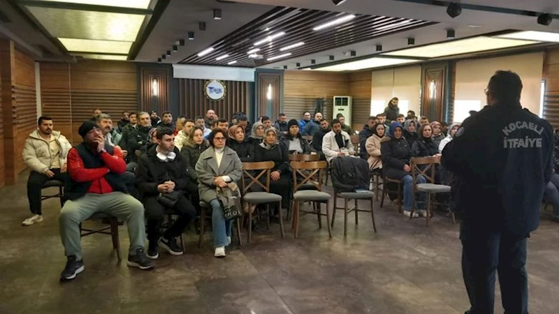 Kocaeli Büyükşehir İtfaiyesi’nden tesis personellerine yangın eğitimi