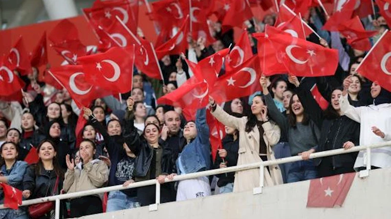Kadın Futbol Takımımız UEFA Uluslar Ligi Grup maçında Slovenya
