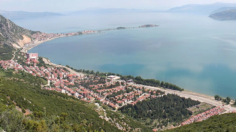 Yağışlar Eğirdir Gölü