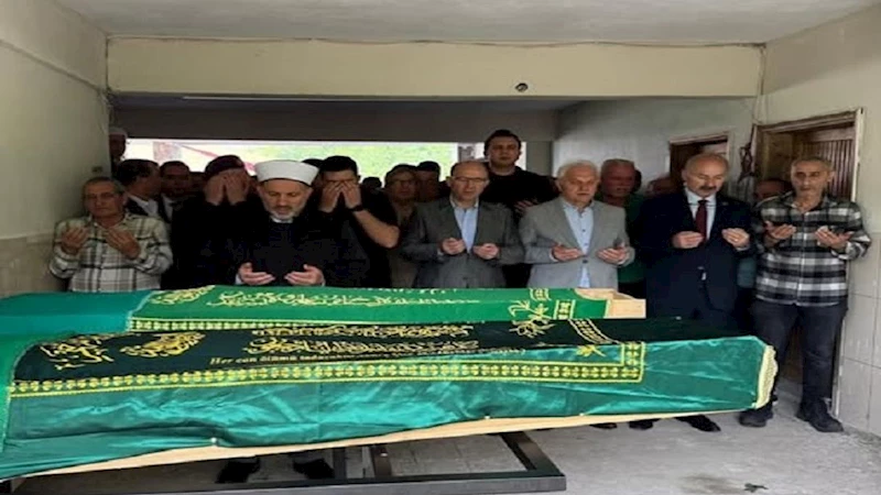 Cinayete uğrayan iki kız kardeş toprağa verildi