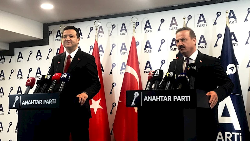 Anahtar Parti Genel Başkanı Yavuz Ağıralioğlu, Saadet Partisi Genel Başkanı Mahmut Arıkan