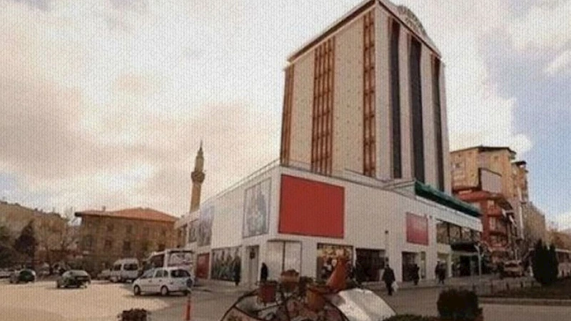 Yıkılacak olan Otel Isparta binası boşaltılıyor