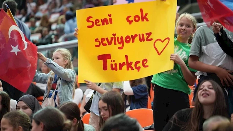 5 bin çocuk, tek bir dil!