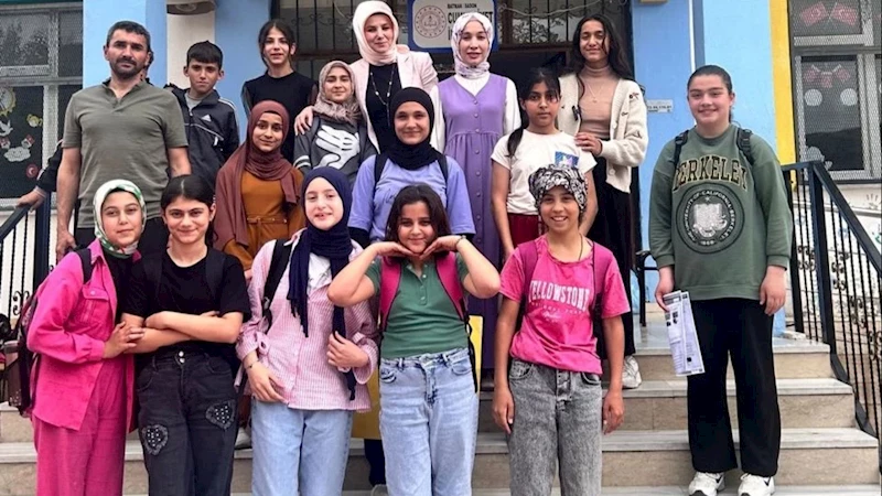 Batman’ın ilk kadın yazarı Sasonlu Meryem Avcı, öğrencilerle buluştu
