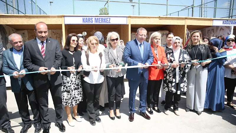 Kars’ta Hayat Boyu Öğrenme Haftası coşkuyla başladı