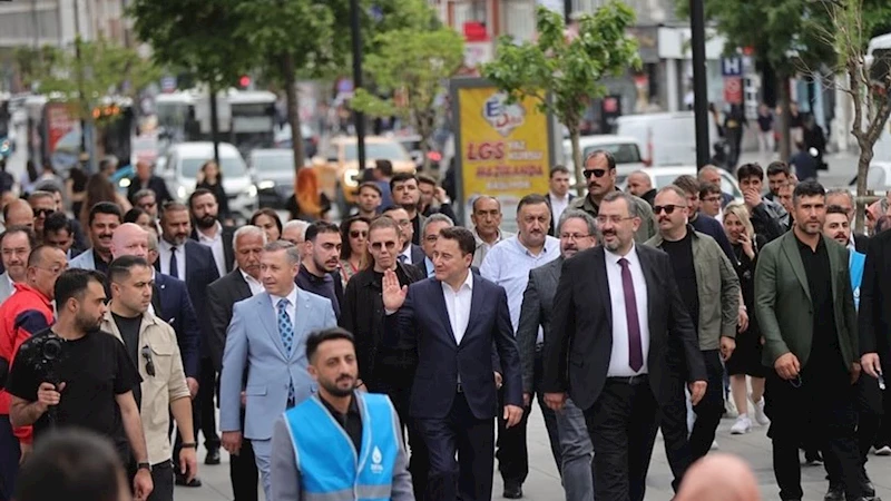 Ali Babacan, “Gençler mutsuz ve umutsuz”