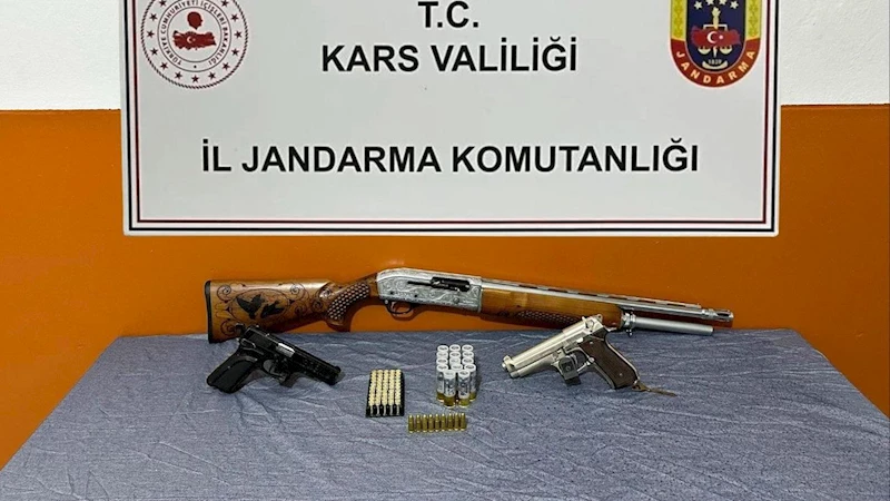Kars’ta yasa dışı ruhsatsız silahlar ele geçirildi