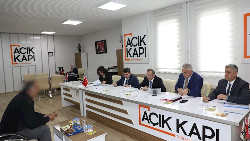 Vali Polat, halk günü toplantılarında vatandaşları ağırladı