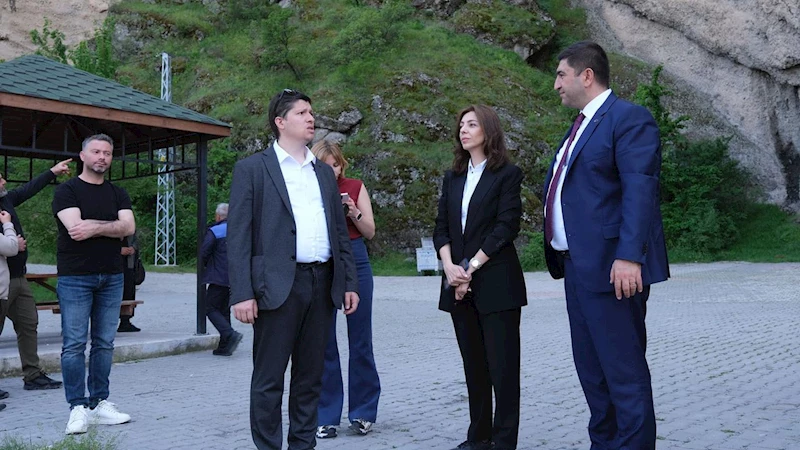Güdül Belediye Başkanı Mehmet Doğanay ilçede incelemelerde bulundu