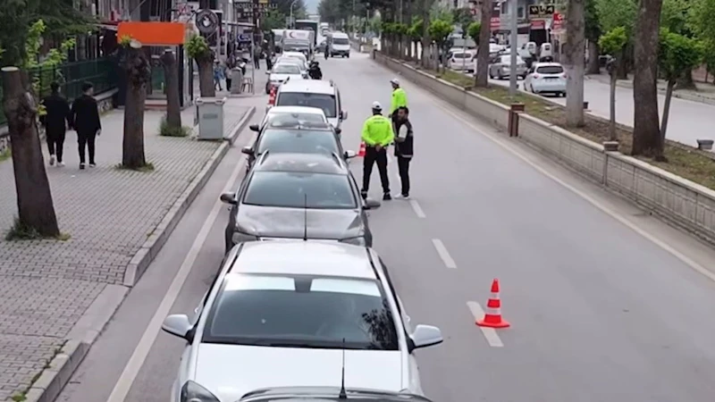 Burdur’da geniş çaplı trafik uygulamasında 25 araca ceza geldi 15 araç trafikten men edildi