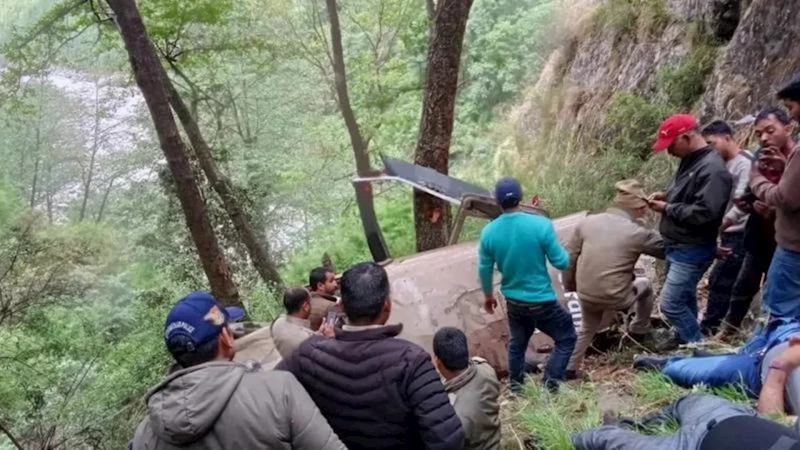 Hindistan’da helikopter kazası: 5 kişi hayatını kaybetti