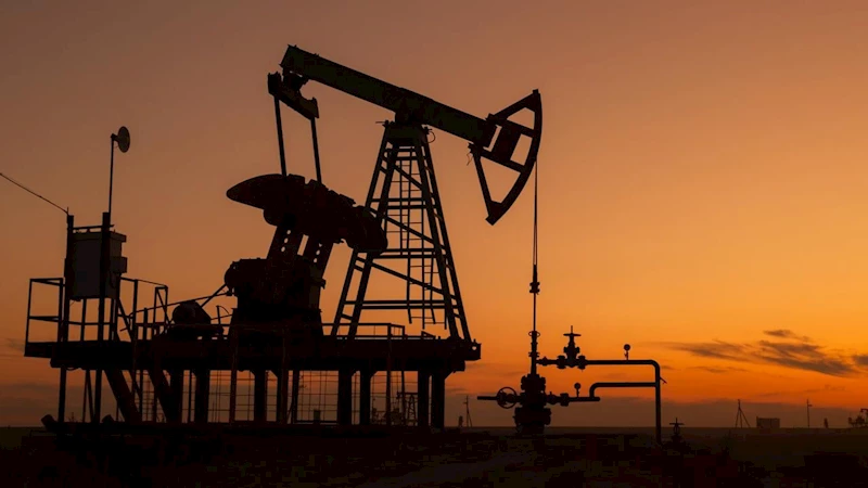 İsrail-İran gerilimi petrol fiyatlarını fırlattı: Brent 5 ayın zirvesinde