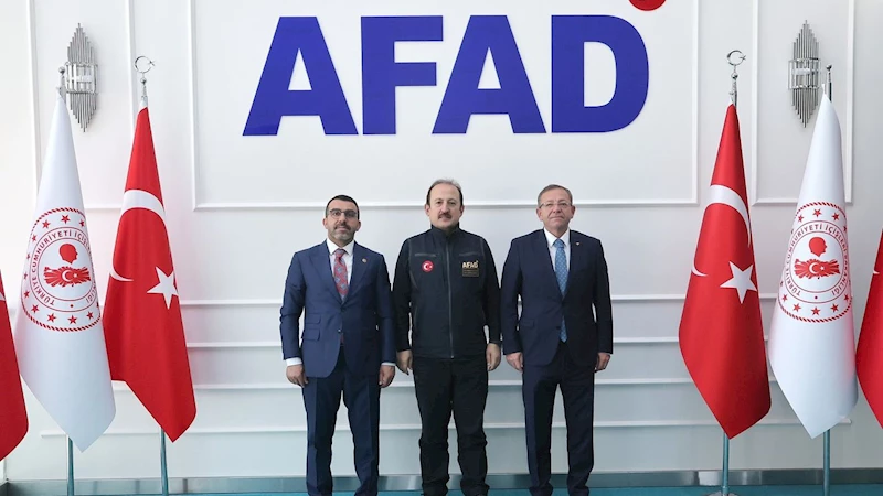 Kars Valisi Ziya Polat ve Milletvekili Adem Çalkın, AFAD Başkanı Pehlivan