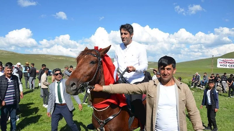 Sarıkamış Kaymakamı Enis Aslantatar, yayla festivaline katıldı