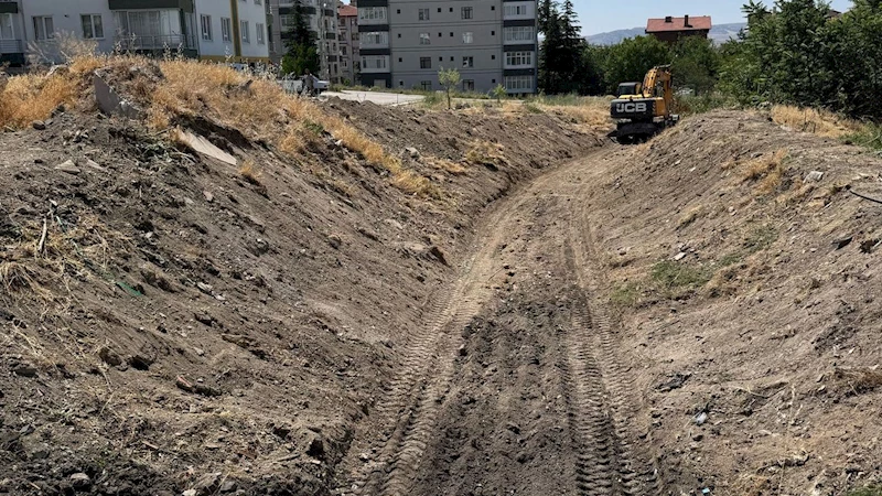Beypazarı Hacıkara Mahallesi’nde taşkın riski taşıyan dere ıslah edildi