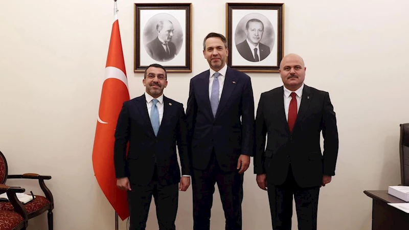 Enerji ve Tabii Kaynaklar Bakanı Alparslan Bayraktar’a Kars Milletvekili Çalkın ve İl Başkanı Sancar