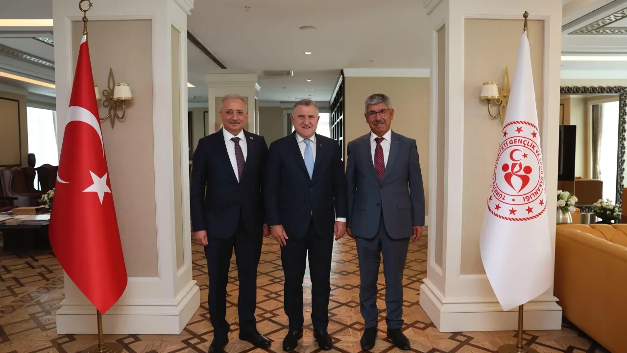 Ankara’da Spor ve Gençlik yatırımları için önemli görüşme