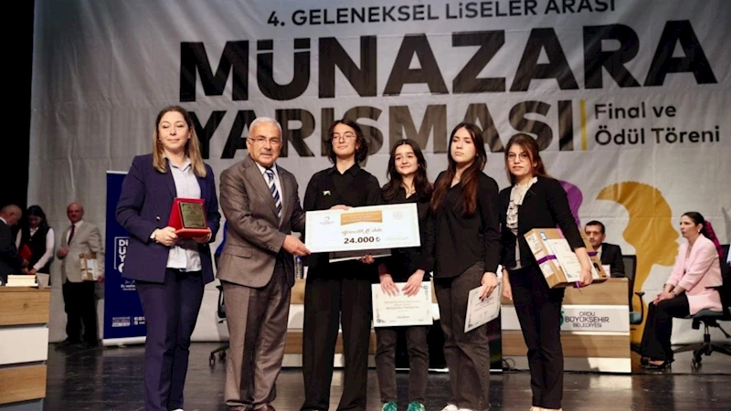 Münazara yarışmasının şampiyonu Ordu Fen Lisesi