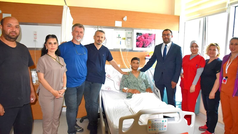 Çanakkale’de bir ilk;15 yaşındaki hastanın kalbindeki delik özel yöntemle kapatıldı