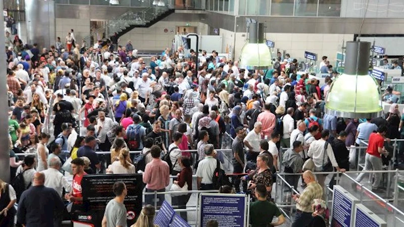 İstanbul’da havalimanları bayram mesaisinde