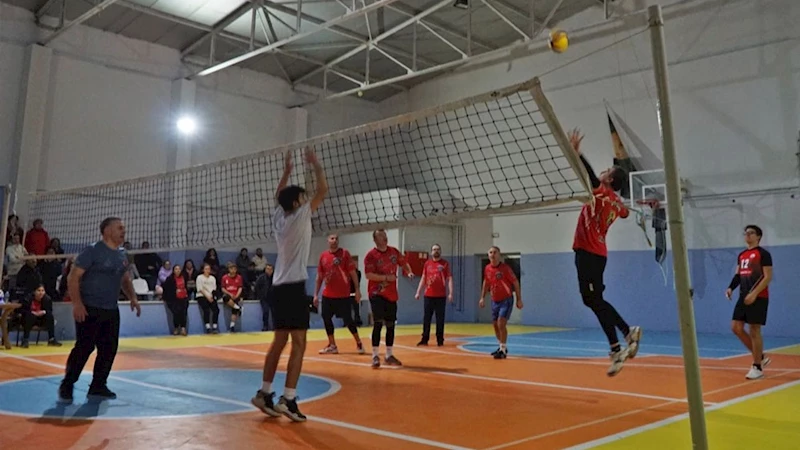Keşan DOÇEK, Edirne Voleybol Turnuvası’nda parkeye çıkıyor