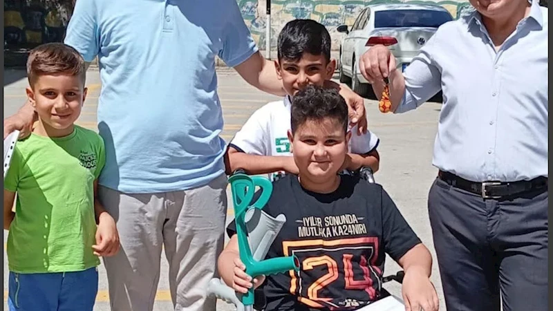 Ortaokul öğrencisi Serik
