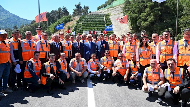 Ulaştırma Bakanı Uraloğlu: Doğancı Tüneli ile 15 dakikalık yol 3 dakikaya indi