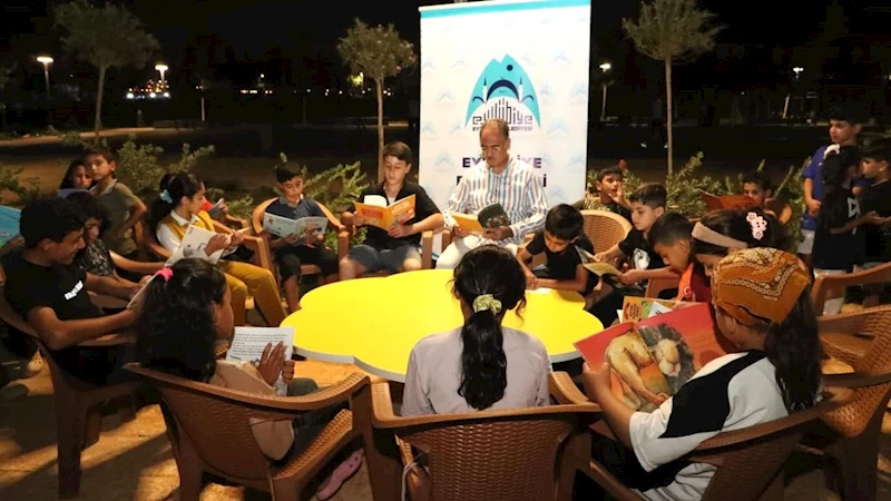 Başkan Kuş, Gezici Kütüphane etkinliğinde çocuklar ve gençlerle buluştu